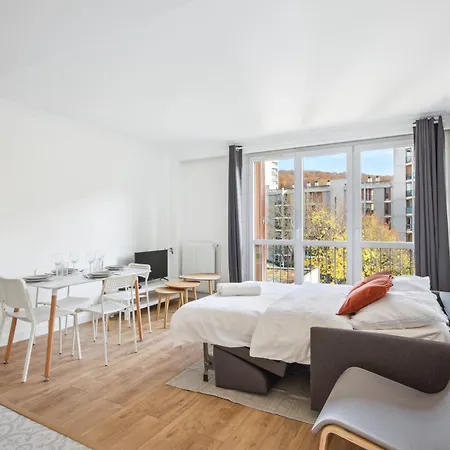 Chic Apart With Parking Apartament Chaville