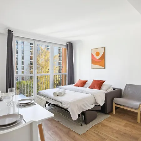 Chic Apart With Parking * Chaville