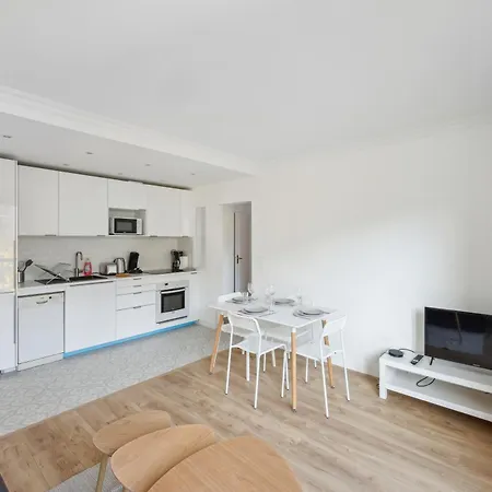 Chic Apart With Parking Apartament Chaville