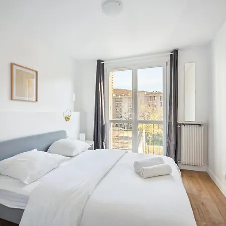 Chic Apart With Parking Apartament Chaville